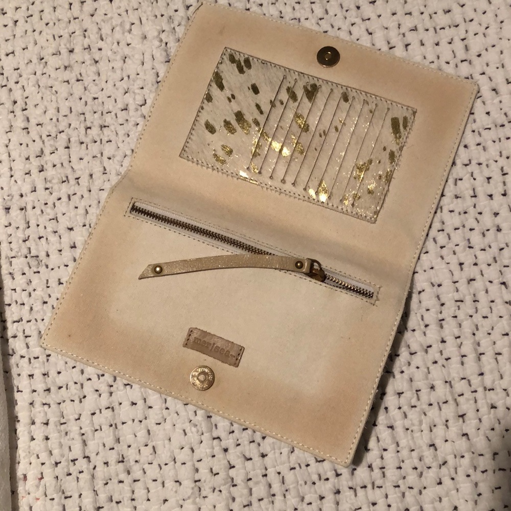 Mersea clutch